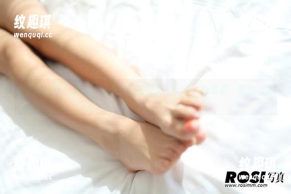 ROSI写真-小莉 ROSI写真 - 天台上的小莉,原图画风大变,分享那一刻的意外。