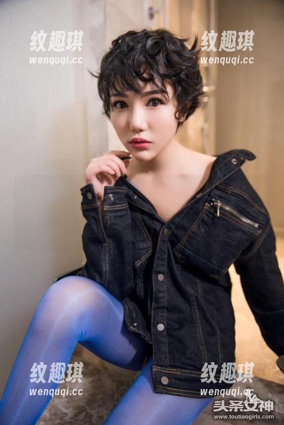 TouTiao头条女神-JennyR TouTiao头条女神 - JennyR又搞事情,薄荷绿的夏天写真集更新!我还以为她真要把整个海报都给涂成绿色?