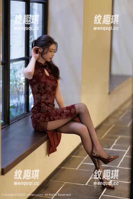 Xiuren秀人网 - Mieko林美惠子穿牛仔裤？这原图里的腿好看得让我想起了春天的草地啊，哈哈！
