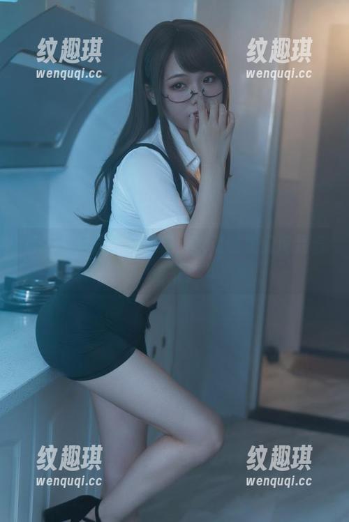 七月喵子 看!七月喵子的合集,堕落精灵们摇晃着走来。