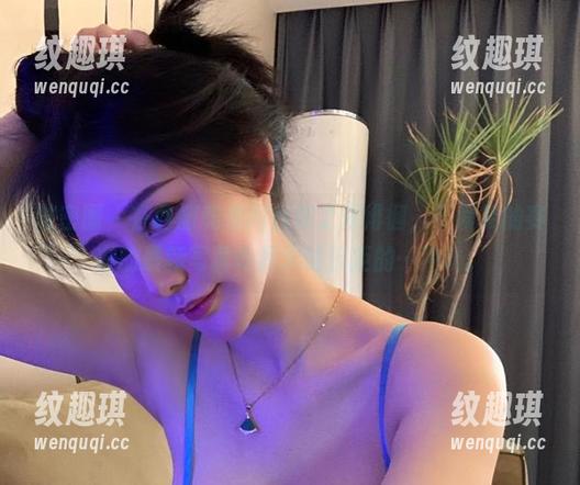 不爱笑的赛琳 微密圈 - 在西服和渔网丝袜之间徘徊,不爱笑的赛琳的最新写真令我无法抗拒的…冲动。