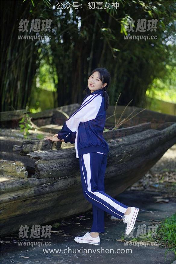 初夏女神-依依 初夏女神 - 图集里的依依,华丽又带点小迷糊,哈哈,真可爱!