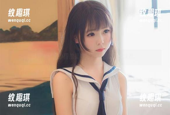 向小圆 跨界?!向小圆的奶牛写真让图库又添新意。