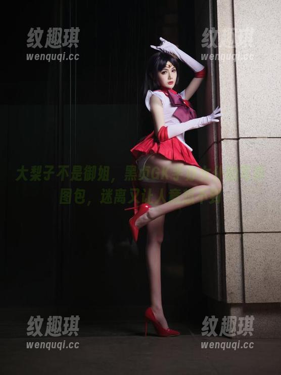 大梨子不是御姐 大梨子不是御姐,黑贞GK手办女仆的写真图包,迷离又让人意想不到