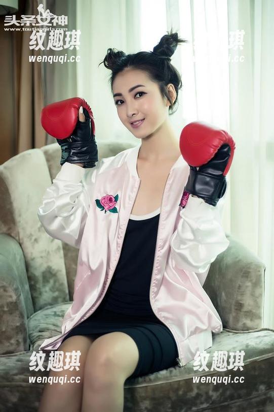 头条女神-尹菲 头条女神 - 就在这里!尹菲的棉袜作品集下载,怎样才能让这些袜子开口说话?