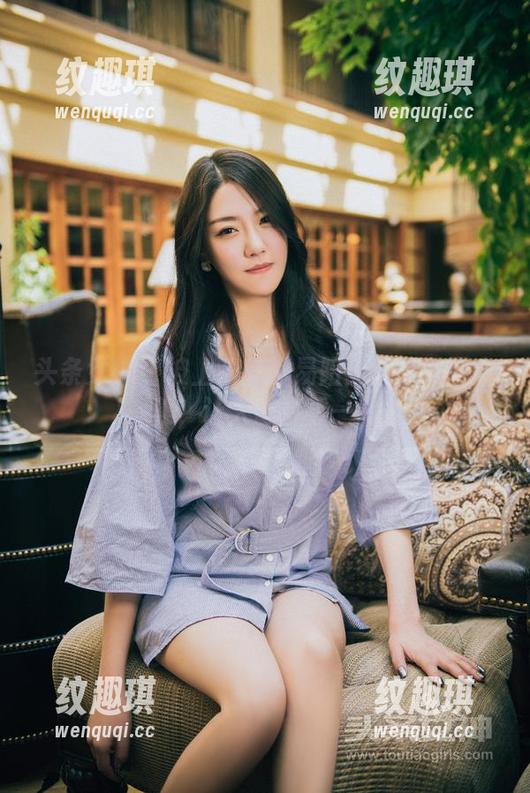 头条女神-易阳 头条女神 - 披上光环的易阳:长腿美图合集,让人想多看一眼