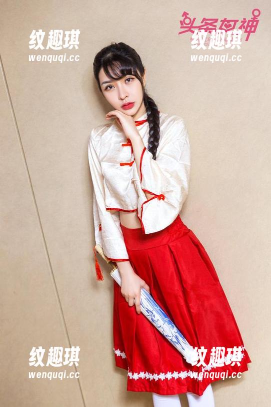 头条女神 - 无圣光场景里的花嫁：爱丽莎lisa的图片奇遇记