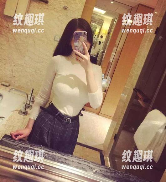 微密圈 - 小芯酱白裙私房图，某种程度上，这如同“从衣橱里偷到的眼泪”！