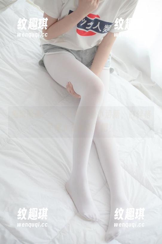 少女秩序 免费图册:少女秩序里的小清新,白丝格子裙太有意思了吧!