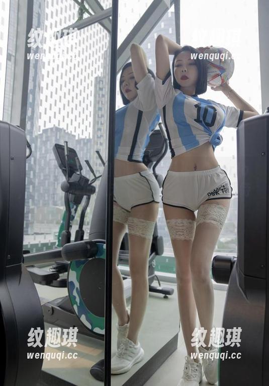 果儿Victoria 微密圈 - 连衣裙加上高清果儿Victoria,像极了我的周末计划——一场让人期待的“约会”!