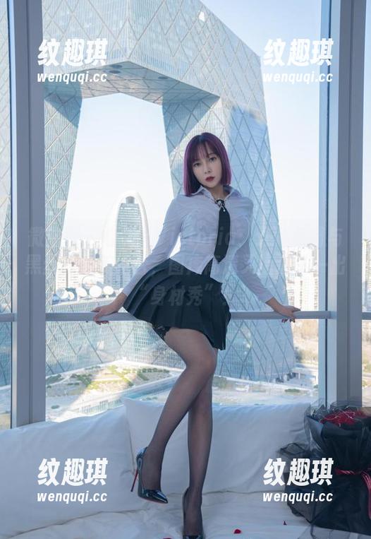 果儿Victoria 微密圈 - 看果儿Victoria:连体包臀与黑丝的完美结合,图库高清又上演了一出“身材秀”!