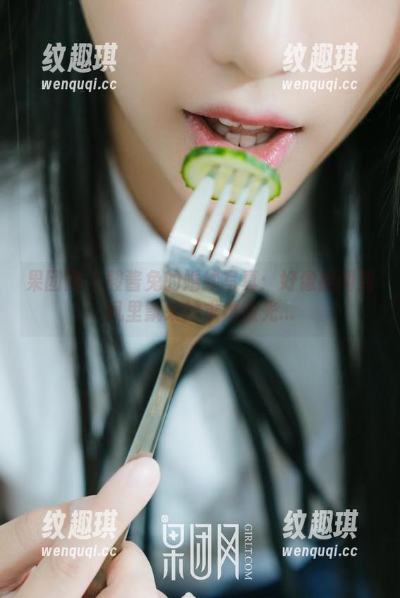 果团网-酸酱兔 果团网 - 酸酱兔的婚纱写真:好像能闻到风里飘来的求婚微光...