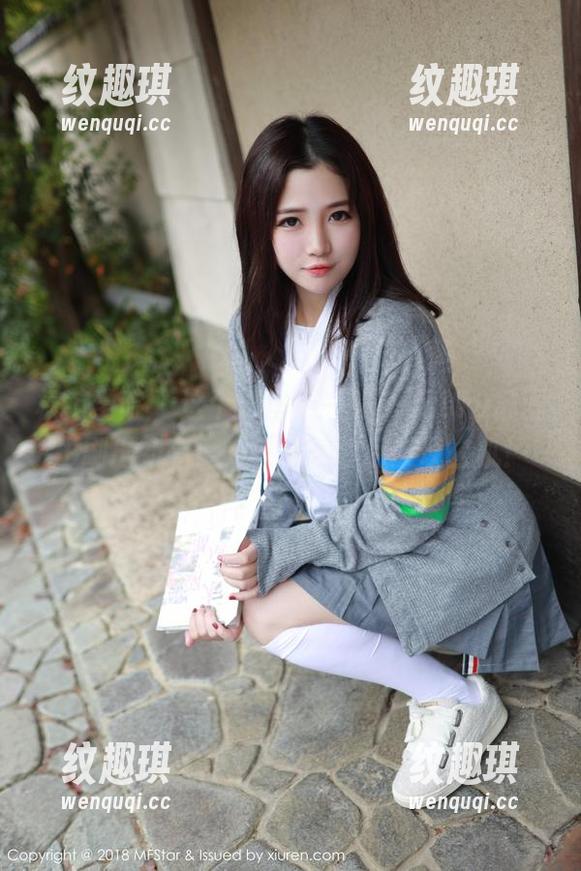 模范学院-Laura苏雨彤 模范学院 - 这个浴室不一般,Laura苏雨彤刷出新高度,快来翻图包发现玄机!