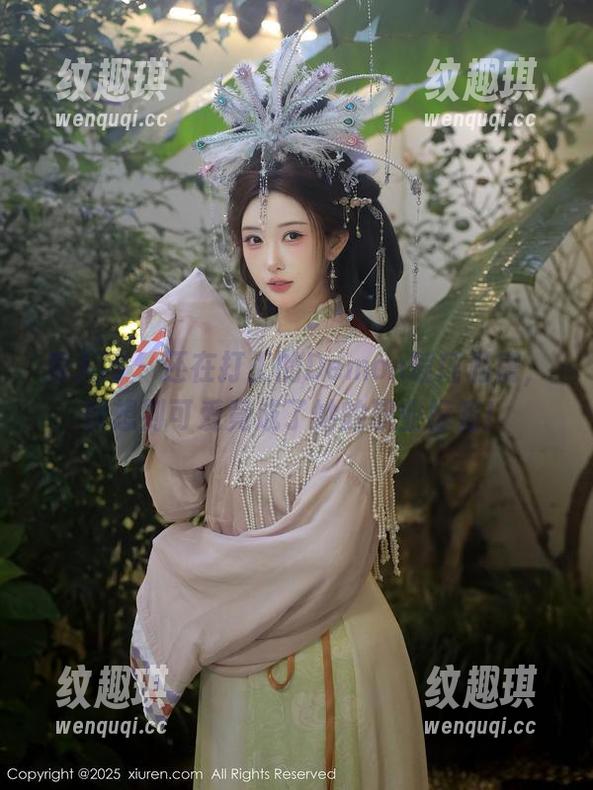 秀人网-Demon瑶瑶 秀人网 - 还在打工的Demon瑶瑶私房,没想到可爱竟成了她的职业标签!