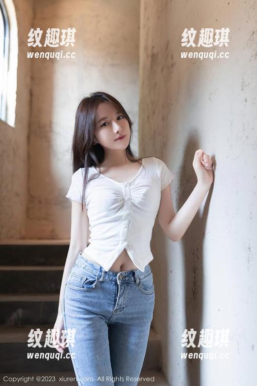 秀人网-刘婷婷 秀人网 - 果然是刘婷婷的吊带,在一众写真中扎眼,谁会不想看这张图片?