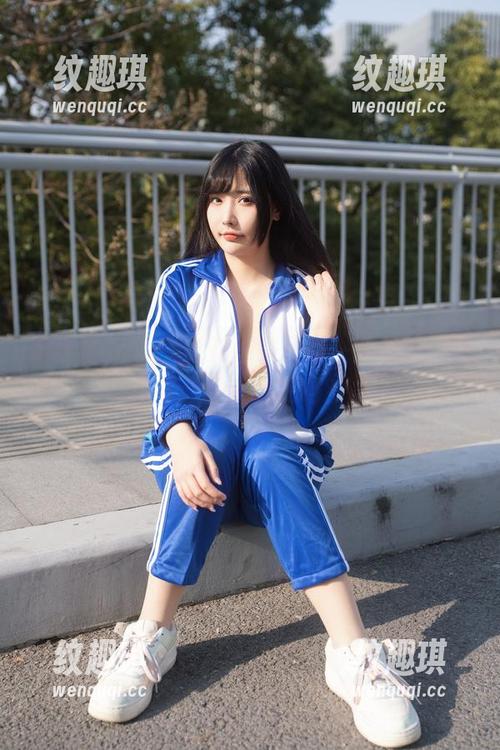 糖果果Candy 糖果果Candy红花图集:每一幅都在偷偷问你“喜欢这花吗?”