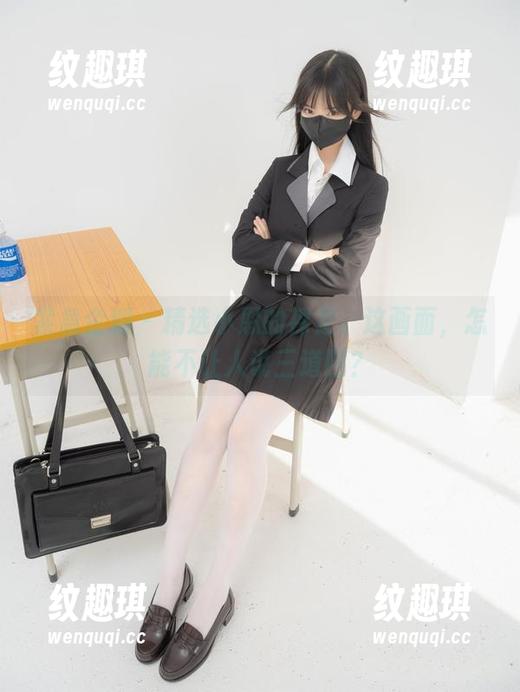 紧急企划 - 精选小恩的裸足。这画面，怎能不让人说三道四？