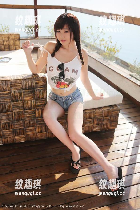 美媛馆-糯美子Mini 美媛馆 - 尴不尴尬,给糯美子Mini这全套图片和粉色毛衣的组合点个赞溜走,我要去重新审视我的衣柜了。