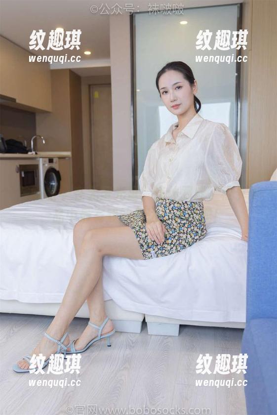 袜啵啵-稚予 袜啵啵 - 在无圣光里,连体服成了稚予作品中最有戏的表达,真有趣!