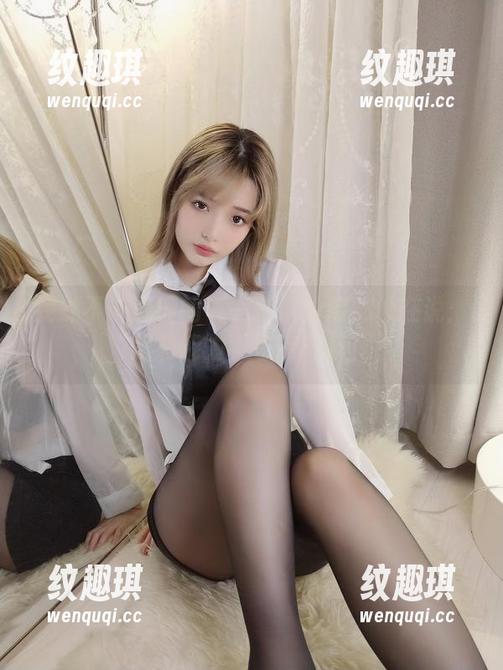 雯妹不讲道理 雯妹不讲道理的每一套职业装都像在说:“我有能力,也有气质!”