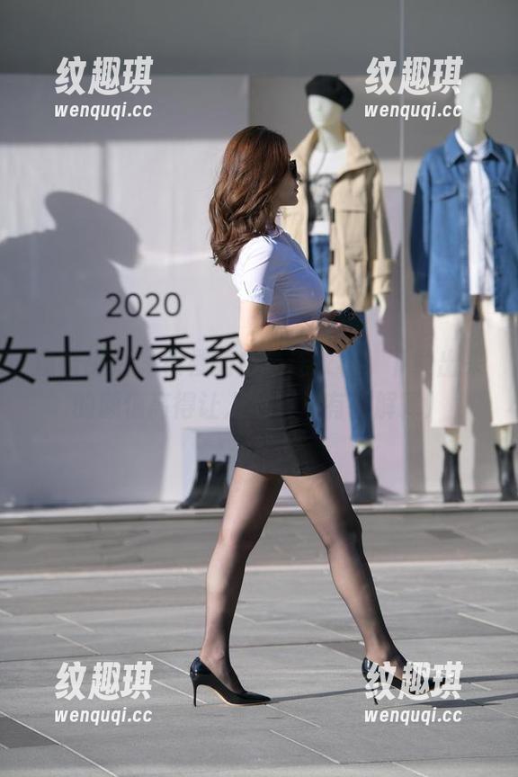 魔镜街拍 - 楼楼的白色连衣裙，下载出来的颜值高得让人想哭（有无解释）
